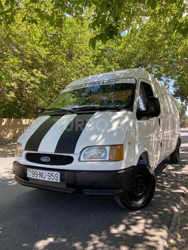 Ford Transit-5