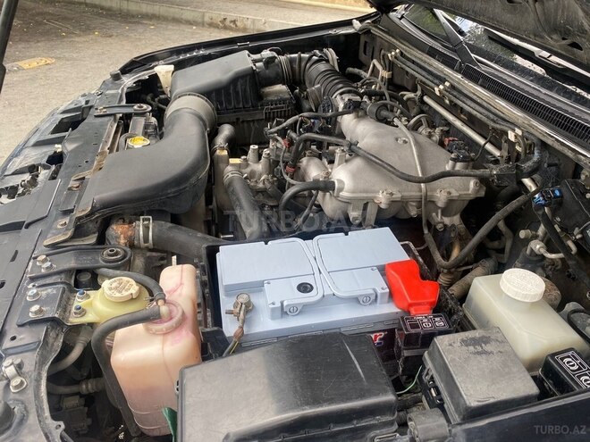 Mitsubishi Pajero-14