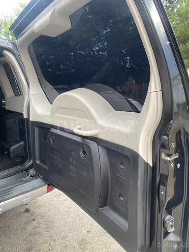 Mitsubishi Pajero-11