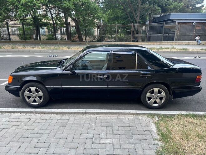 Mercedes E 220-4