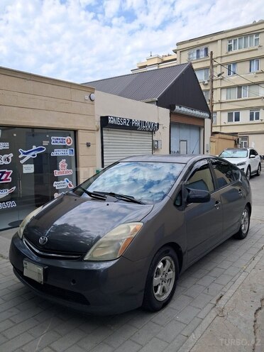 Toyota Prius-1