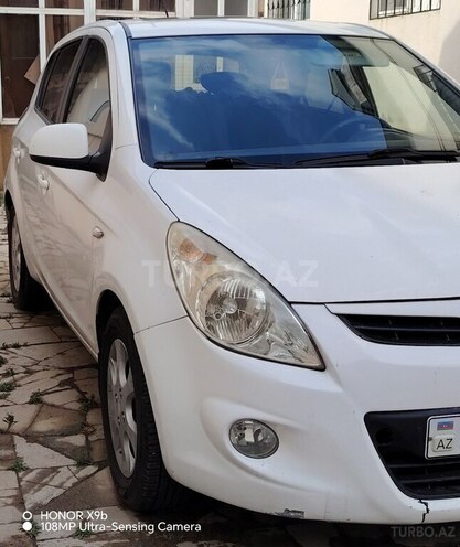 Hyundai i20-3