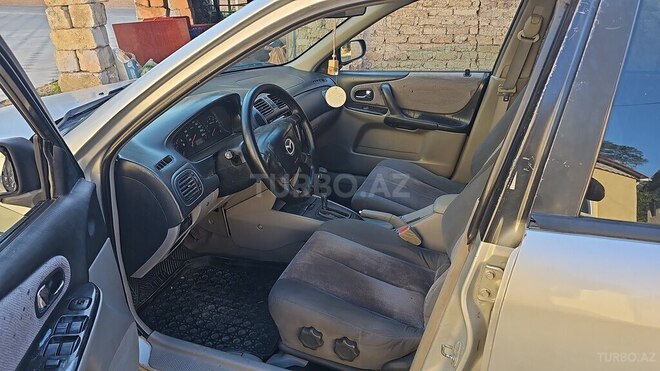 Mazda 323-3