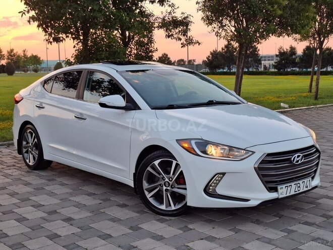 Hyundai Elantra-4