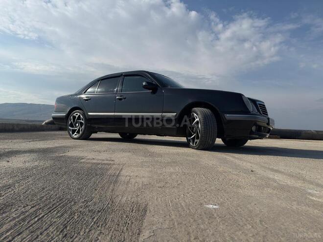 Mercedes E 280-6