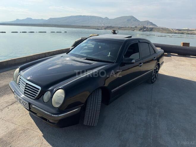 Mercedes E 280-10