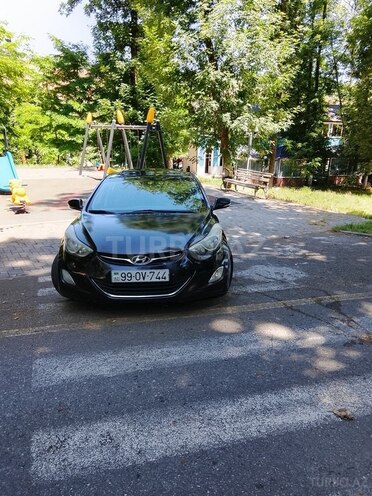 Hyundai Avante-8