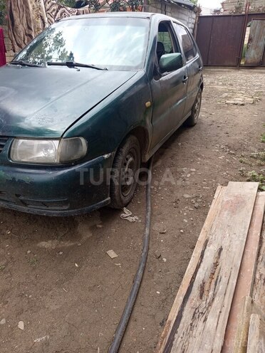 Volkswagen Polo-6