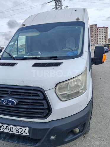 Ford Transit-4