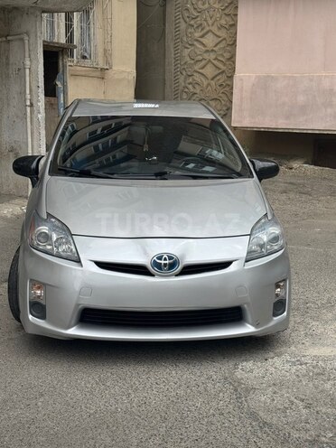 Toyota Prius-13