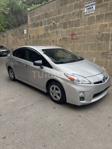 Toyota Prius-10