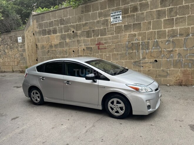 Toyota Prius-9