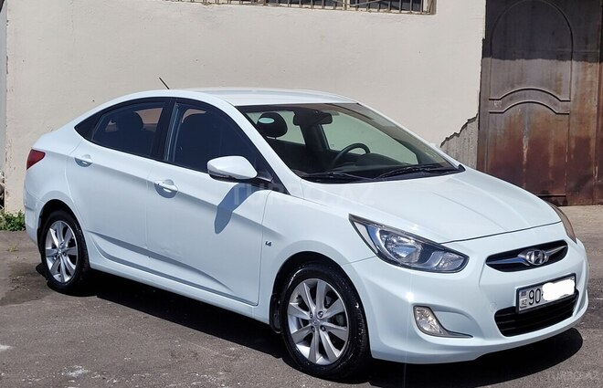 Hyundai Accent-2