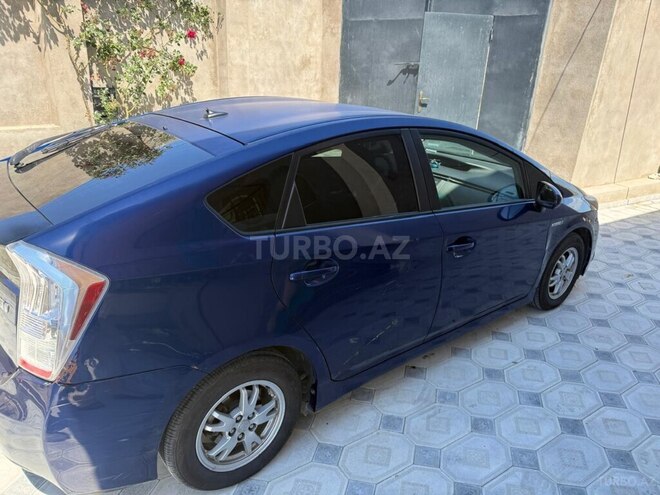 Toyota Prius-3