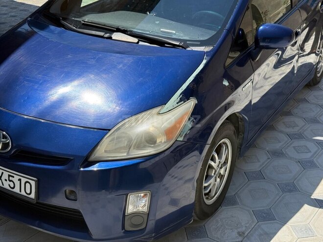Toyota Prius-5