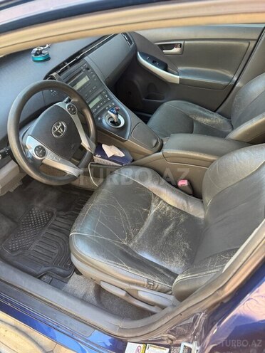 Toyota Prius-6