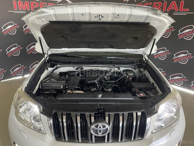 Toyota Land Cruiser Prado-4