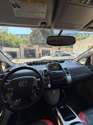 Toyota Prius-10