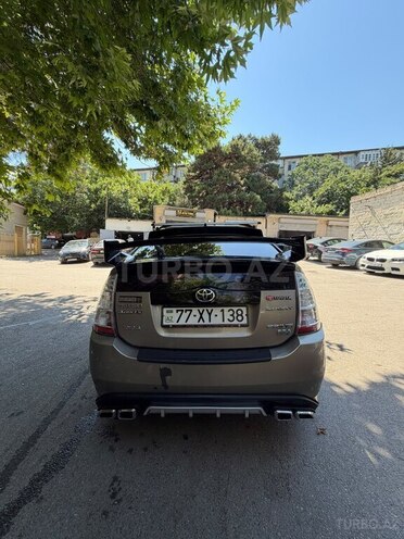Toyota Prius-7