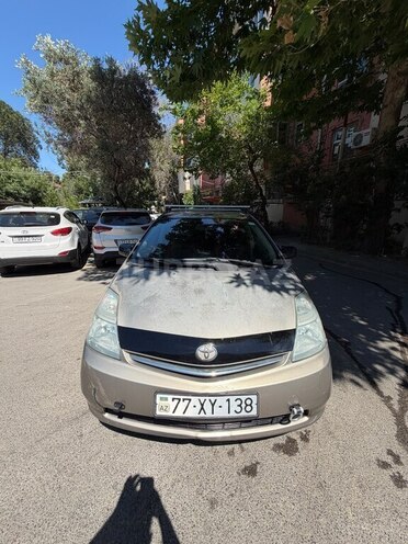Toyota Prius-1