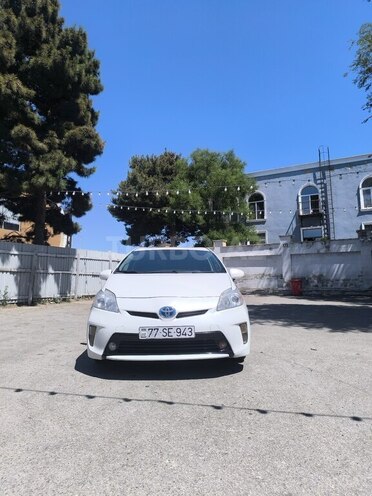 Toyota Prius-2