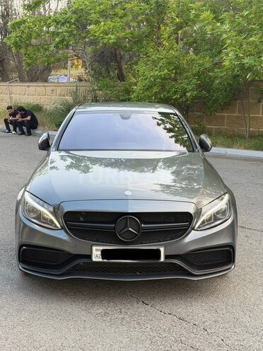 Mercedes C 220 d-1