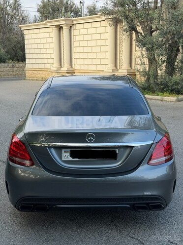 Mercedes C 220 d-2