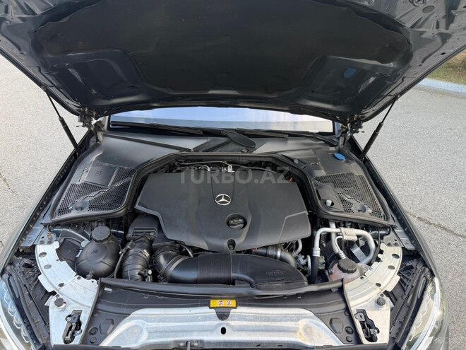 Mercedes C 220 d-12
