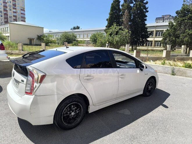 Toyota Prius-9