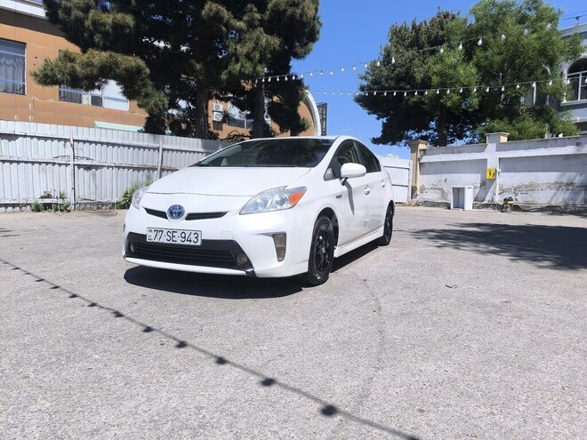 Toyota Prius-18