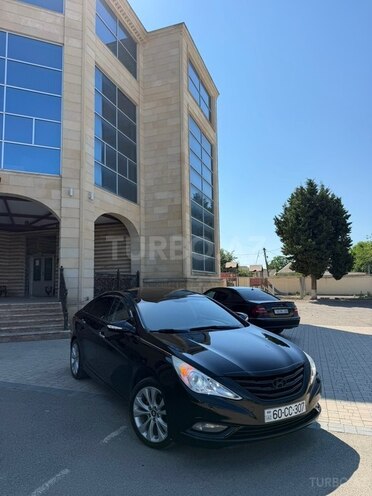 Hyundai Sonata-2