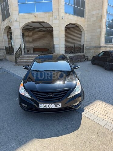 Hyundai Sonata-1