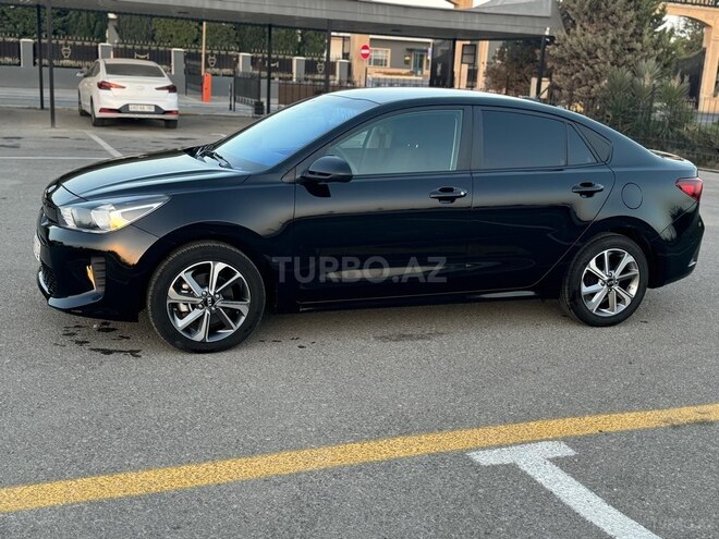 Kia Rio-4