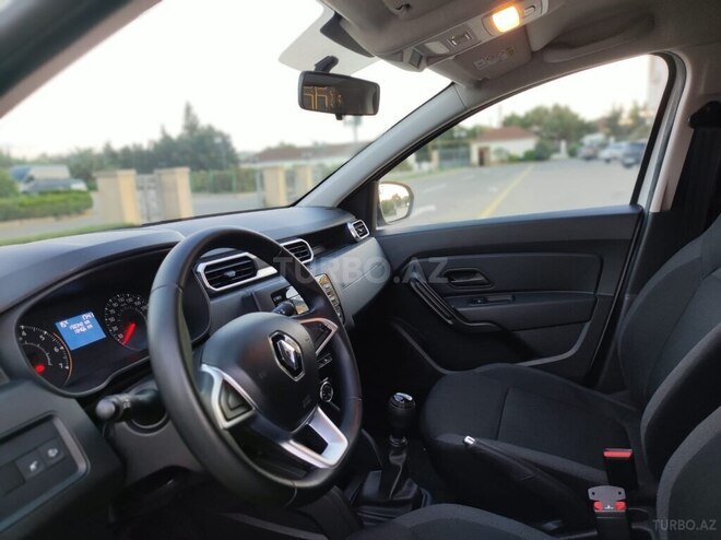 Renault Duster-8