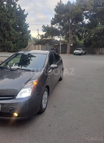 Toyota Prius-2