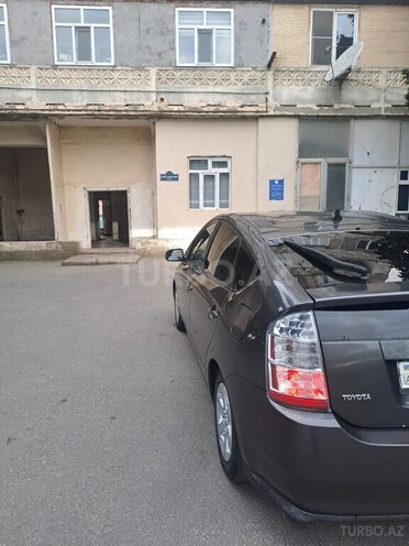 Toyota Prius-7