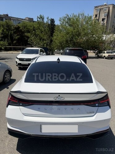 Hyundai Elantra-5