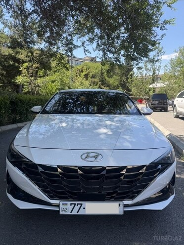 Hyundai Elantra-2
