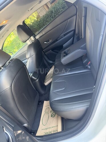 Hyundai Elantra-14