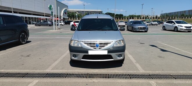 Dacia Logan-1
