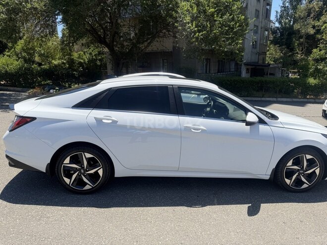 Hyundai Elantra-7