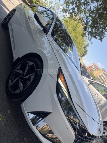 Hyundai Elantra-18