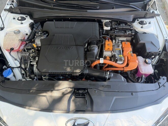 Hyundai Elantra-12