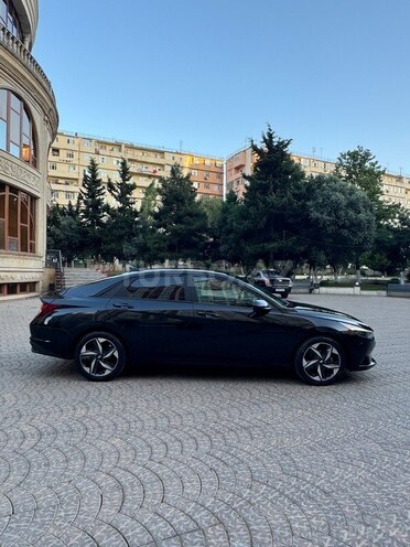Hyundai Elantra-8