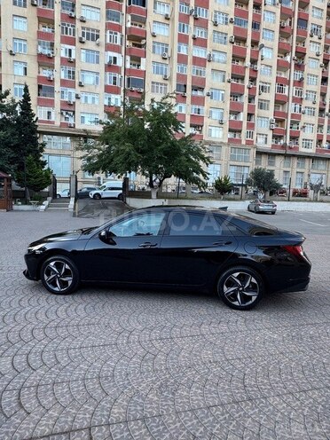 Hyundai Elantra-5