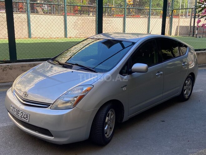 Toyota Prius-2