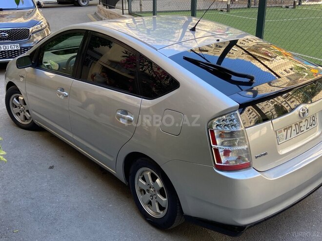 Toyota Prius-3