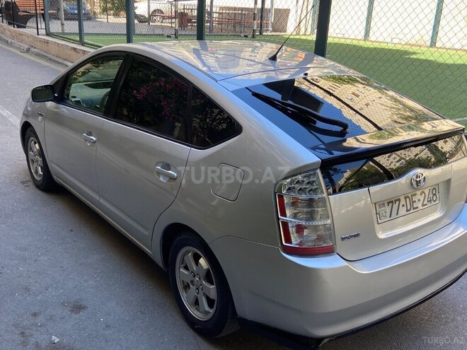 Toyota Prius-7