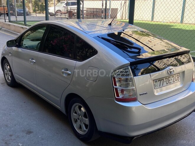 Toyota Prius-10