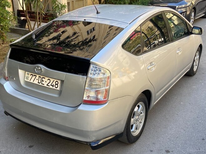 Toyota Prius-13